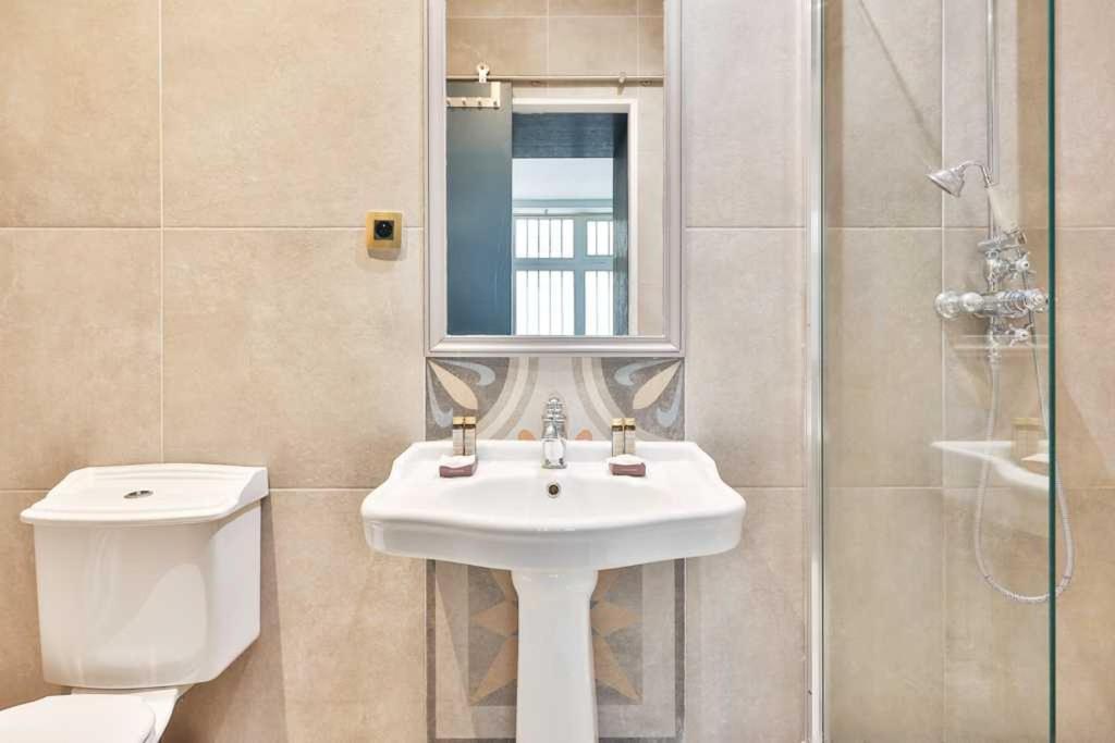 Lovely Loft With 2 Bedrooms Air Conditioned * Parigi